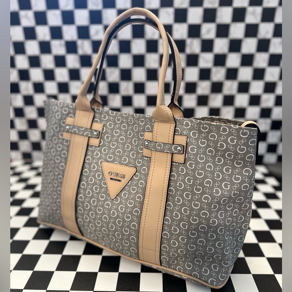 NEW Guess Monogram logo Tote Bag, Large. Gray & Cream - Picture 6 of 16